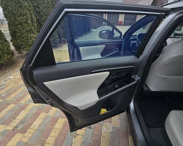 Сірий Тойота bZ4X, об'ємом двигуна 0 л та пробігом 38 тис. км за 25500 $, фото 8 на Automoto.ua