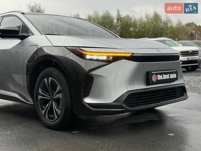 Серый Тойота bZ4X, объемом двигателя 0 л и пробегом 30 тыс. км за 28500 $, фото 15 на Automoto.ua
