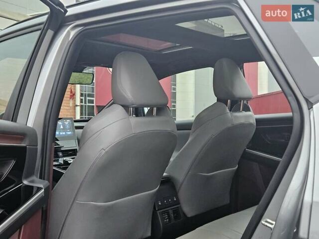 Серый Тойота bZ4X, объемом двигателя 0 л и пробегом 33 тыс. км за 23700 $, фото 19 на Automoto.ua