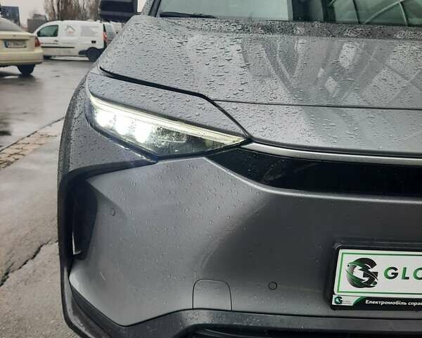Серый Тойота bZ4X, объемом двигателя 0 л и пробегом 15 тыс. км за 27300 $, фото 8 на Automoto.ua
