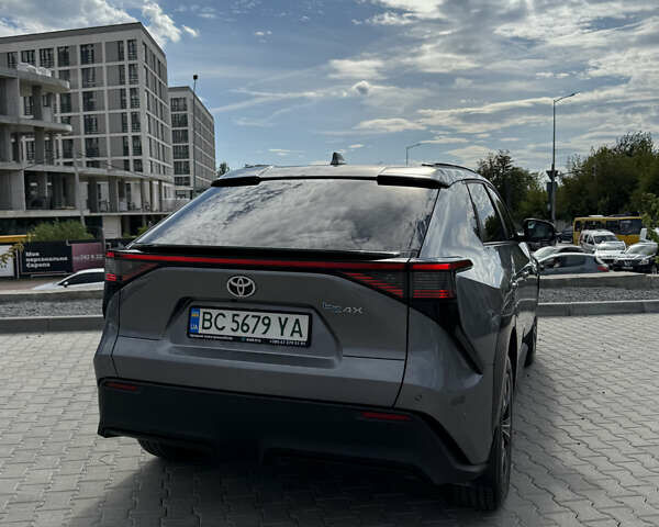 Сірий Тойота bZ4X, об'ємом двигуна 0 л та пробігом 21 тис. км за 24400 $, фото 1 на Automoto.ua