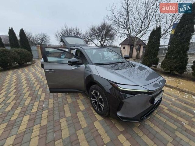 Сірий Тойота bZ4X, об'ємом двигуна 0 л та пробігом 38 тис. км за 25500 $, фото 18 на Automoto.ua