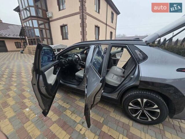 Сірий Тойота bZ4X, об'ємом двигуна 0 л та пробігом 38 тис. км за 25500 $, фото 15 на Automoto.ua