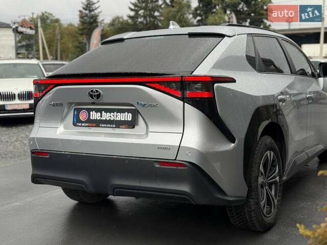 Серый Тойота bZ4X, объемом двигателя 0 л и пробегом 30 тыс. км за 28500 $, фото 11 на Automoto.ua