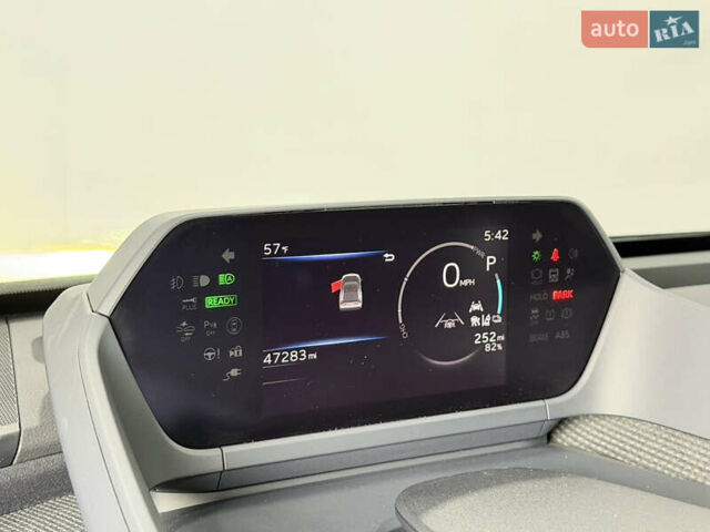 Серый Тойота bZ4X, объемом двигателя 0 л и пробегом 76 тыс. км за 26300 $, фото 26 на Automoto.ua