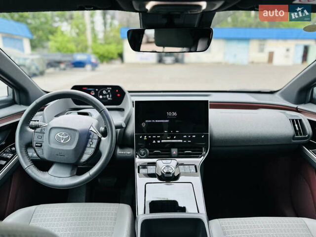 Сірий Тойота bZ4X, об'ємом двигуна 0 л та пробігом 11 тис. км за 24200 $, фото 29 на Automoto.ua
