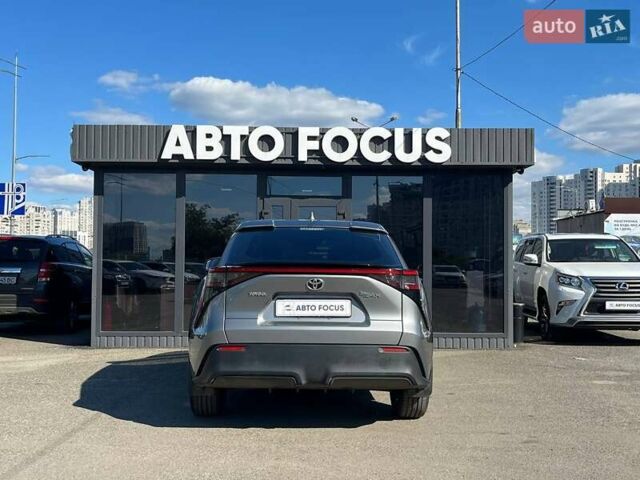 Сірий Тойота bZ4X, об'ємом двигуна 0 л та пробігом 27 тис. км за 25990 $, фото 6 на Automoto.ua
