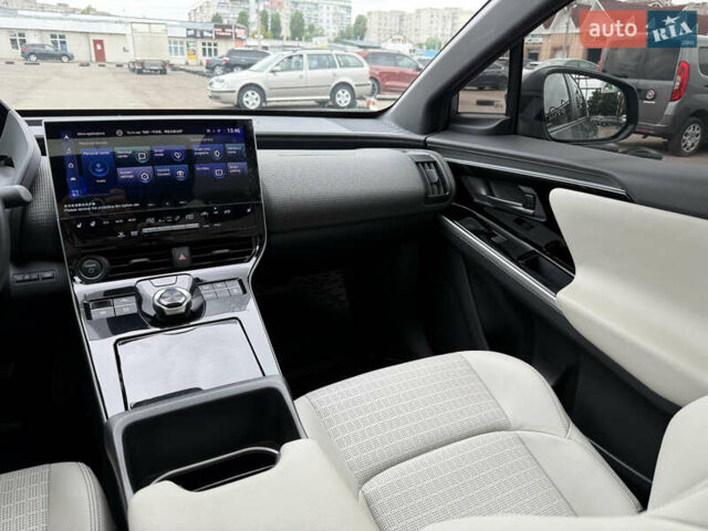 Сірий Тойота bZ4X, об'ємом двигуна 0 л та пробігом 34 тис. км за 23950 $, фото 47 на Automoto.ua