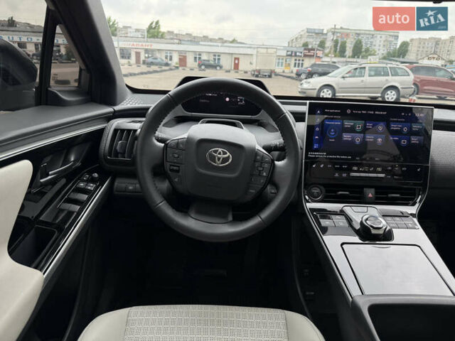 Сірий Тойота bZ4X, об'ємом двигуна 0 л та пробігом 34 тис. км за 23950 $, фото 48 на Automoto.ua