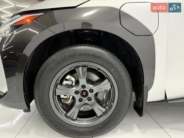 Серый Тойота bZ4X, объемом двигателя 0 л и пробегом 75 тыс. км за 28000 $, фото 40 на Automoto.ua