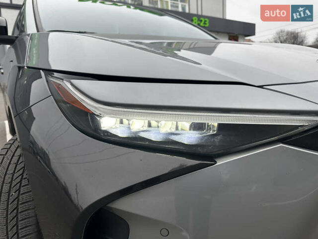 Серый Тойота bZ4X, объемом двигателя 0 л и пробегом 49 тыс. км за 24500 $, фото 3 на Automoto.ua