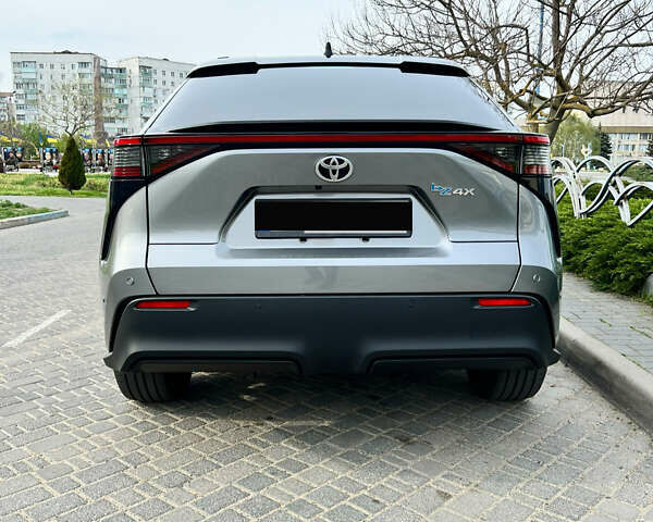 Серый Тойота bZ4X, объемом двигателя 0 л и пробегом 5 тыс. км за 26900 $, фото 11 на Automoto.ua