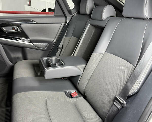 Серый Тойота bZ4X, объемом двигателя 0 л и пробегом 76 тыс. км за 26300 $, фото 35 на Automoto.ua