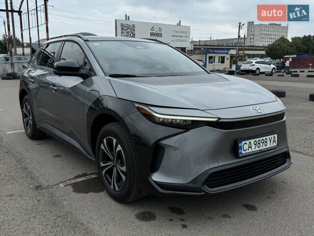 Сірий Тойота bZ4X, об'ємом двигуна 0 л та пробігом 34 тис. км за 23950 $, фото 6 на Automoto.ua