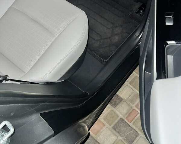 Серый Тойота bZ4X, объемом двигателя 0 л и пробегом 5 тыс. км за 26900 $, фото 29 на Automoto.ua