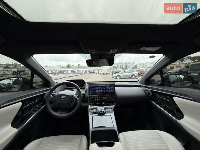 Сірий Тойота bZ4X, об'ємом двигуна 0 л та пробігом 34 тис. км за 23950 $, фото 45 на Automoto.ua
