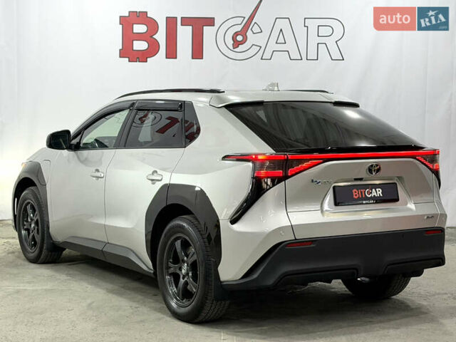 Серый Тойота bZ4X, объемом двигателя 0 л и пробегом 76 тыс. км за 26300 $, фото 18 на Automoto.ua