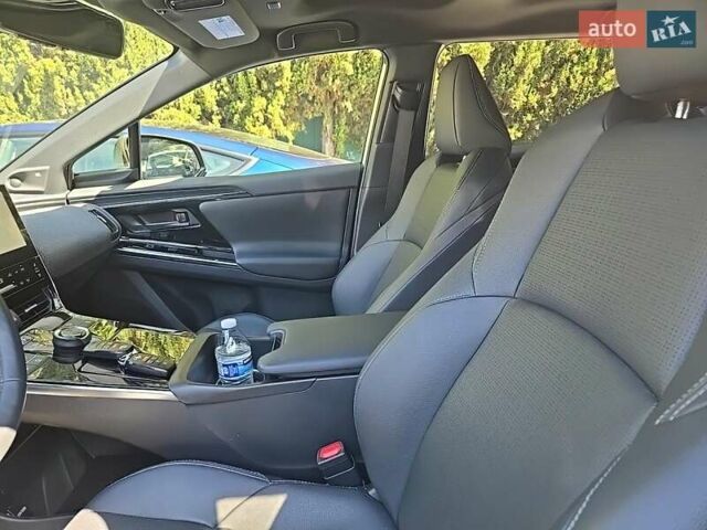 Сірий Тойота bZ4X, об'ємом двигуна 0 л та пробігом 70 тис. км за 22000 $, фото 9 на Automoto.ua