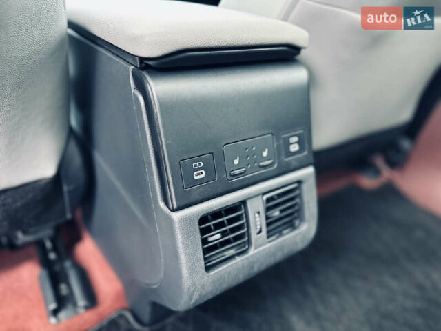 Сірий Тойота bZ4X, об'ємом двигуна 0 л та пробігом 11 тис. км за 24200 $, фото 23 на Automoto.ua