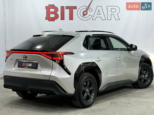 Серый Тойота bZ4X, объемом двигателя 0 л и пробегом 76 тыс. км за 26300 $, фото 9 на Automoto.ua