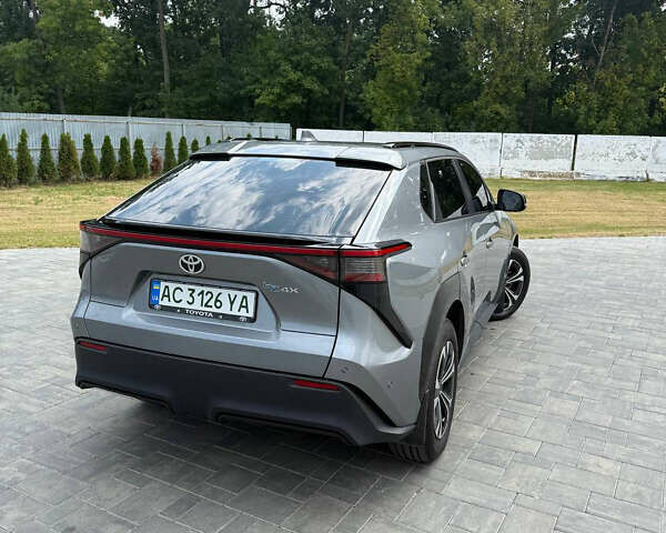 Сірий Тойота bZ4X, об'ємом двигуна 0 л та пробігом 20 тис. км за 25500 $, фото 4 на Automoto.ua
