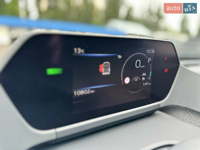 Сірий Тойота bZ4X, об'ємом двигуна 0 л та пробігом 11 тис. км за 24200 $, фото 27 на Automoto.ua