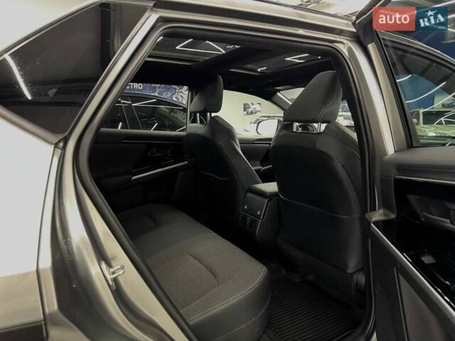 Серый Тойота bZ4X, объемом двигателя 0 л и пробегом 8 тыс. км за 30899 $, фото 23 на Automoto.ua