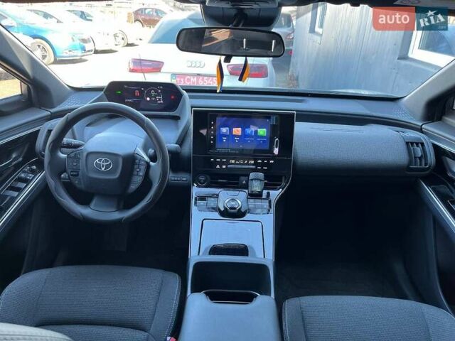 Серый Тойота bZ4X, объемом двигателя 0 л и пробегом 27 тыс. км за 24490 $, фото 12 на Automoto.ua