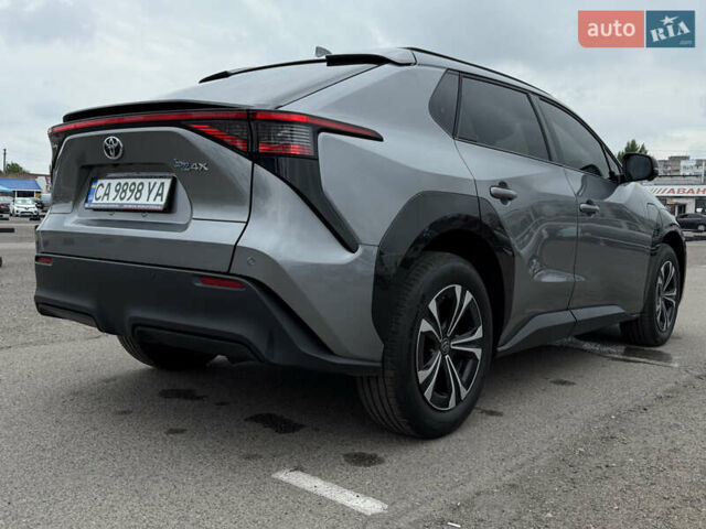 Сірий Тойота bZ4X, об'ємом двигуна 0 л та пробігом 34 тис. км за 23950 $, фото 8 на Automoto.ua
