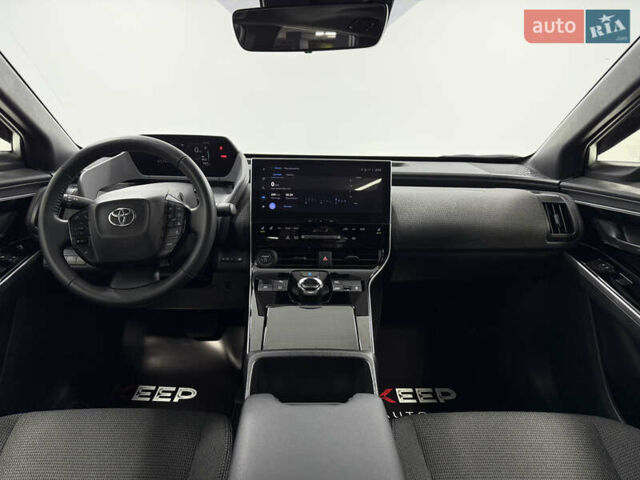 Серый Тойота bZ4X, объемом двигателя 0 л и пробегом 75 тыс. км за 28000 $, фото 28 на Automoto.ua