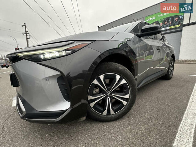 Серый Тойота bZ4X, объемом двигателя 0 л и пробегом 49 тыс. км за 24500 $, фото 11 на Automoto.ua