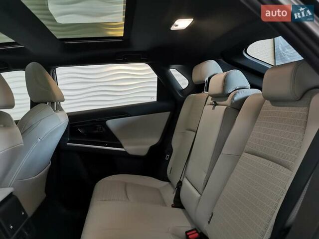 Серый Тойота bZ4X, объемом двигателя 0 л и пробегом 1 тыс. км за 28000 $, фото 7 на Automoto.ua