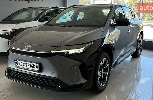 Серый Тойота bZ4X, объемом двигателя 0 л и пробегом 1 тыс. км за 28000 $, фото 1 на Automoto.ua