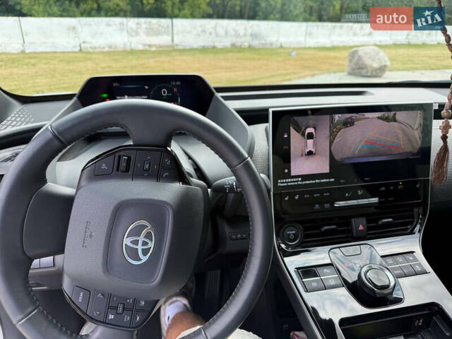 Сірий Тойота bZ4X, об'ємом двигуна 0 л та пробігом 20 тис. км за 25500 $, фото 8 на Automoto.ua
