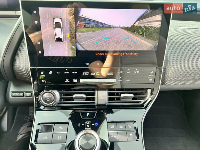 Серый Тойота bZ4X, объемом двигателя 0 л и пробегом 5 тыс. км за 26900 $, фото 41 на Automoto.ua
