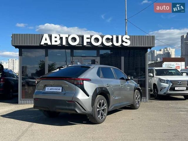 Серый Тойота bZ4X, объемом двигателя 0 л и пробегом 27 тыс. км за 24490 $, фото 7 на Automoto.ua
