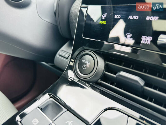 Сірий Тойота bZ4X, об'ємом двигуна 0 л та пробігом 11 тис. км за 24200 $, фото 19 на Automoto.ua