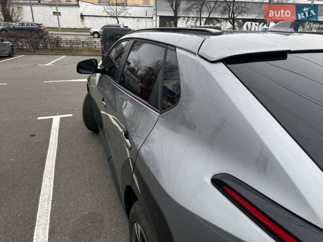 Серый Тойота bZ4X, объемом двигателя 0 л и пробегом 49 тыс. км за 24500 $, фото 8 на Automoto.ua