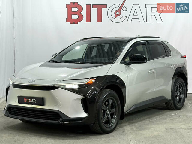 Серый Тойота bZ4X, объемом двигателя 0 л и пробегом 76 тыс. км за 26300 $, фото 6 на Automoto.ua