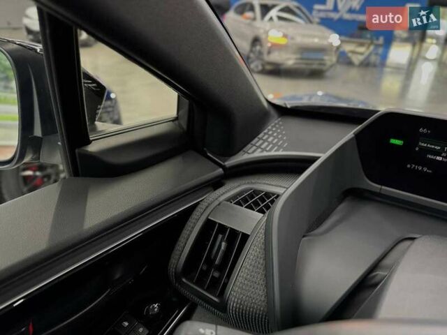 Серый Тойота bZ4X, объемом двигателя 0 л и пробегом 8 тыс. км за 30899 $, фото 22 на Automoto.ua