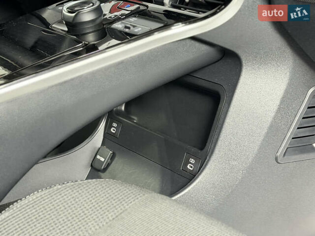 Серый Тойота bZ4X, объемом двигателя 0 л и пробегом 76 тыс. км за 26300 $, фото 47 на Automoto.ua