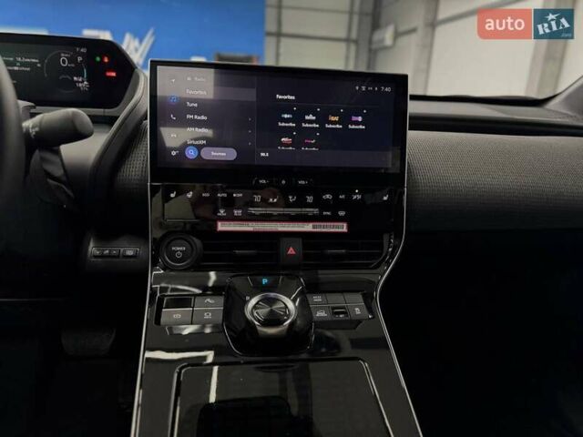 Серый Тойота bZ4X, объемом двигателя 0 л и пробегом 8 тыс. км за 30899 $, фото 13 на Automoto.ua