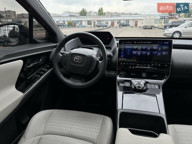 Сірий Тойота bZ4X, об'ємом двигуна 0 л та пробігом 34 тис. км за 23950 $, фото 46 на Automoto.ua