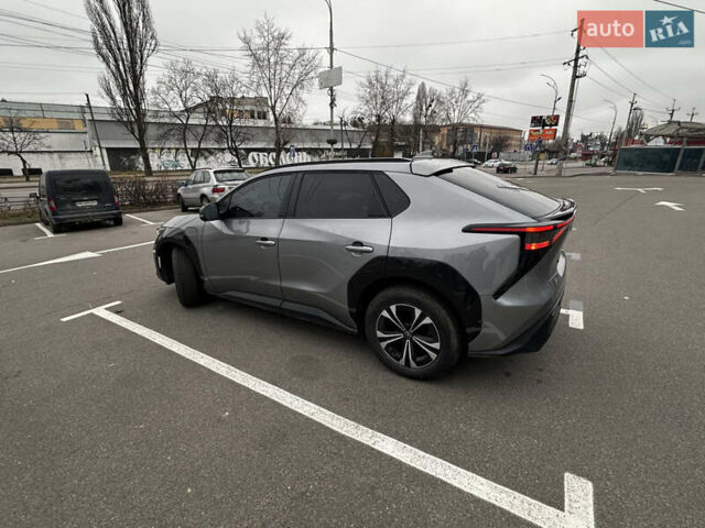 Серый Тойота bZ4X, объемом двигателя 0 л и пробегом 49 тыс. км за 24500 $, фото 13 на Automoto.ua