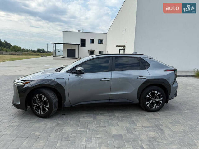 Сірий Тойота bZ4X, об'ємом двигуна 0 л та пробігом 20 тис. км за 25500 $, фото 2 на Automoto.ua