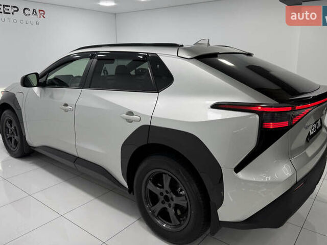 Серый Тойота bZ4X, объемом двигателя 0 л и пробегом 75 тыс. км за 28000 $, фото 17 на Automoto.ua