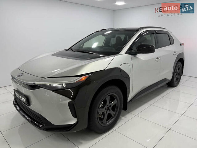Серый Тойота bZ4X, объемом двигателя 0 л и пробегом 75 тыс. км за 28000 $, фото 11 на Automoto.ua