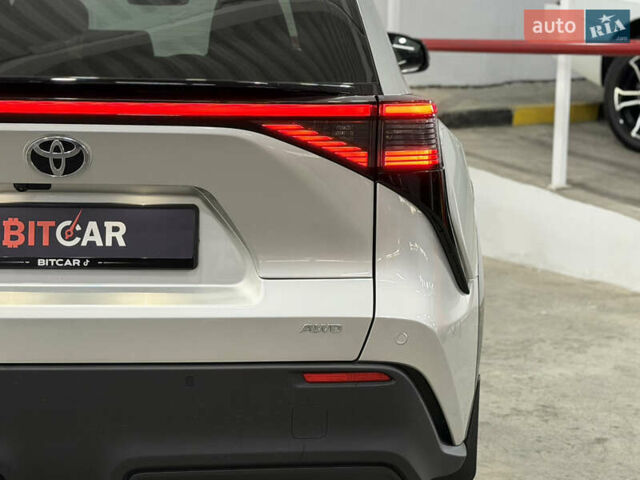 Серый Тойота bZ4X, объемом двигателя 0 л и пробегом 76 тыс. км за 26300 $, фото 17 на Automoto.ua