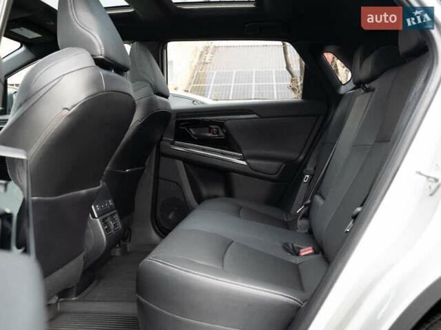 Серый Тойота bZ4X, объемом двигателя 0 л и пробегом 2 тыс. км за 28900 $, фото 18 на Automoto.ua