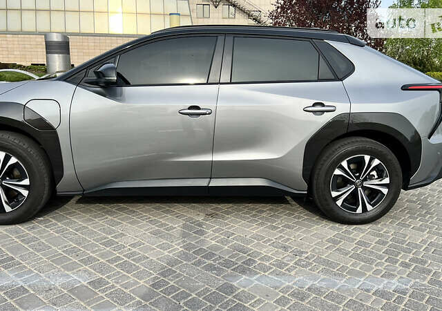 Серый Тойота bZ4X, объемом двигателя 0 л и пробегом 5 тыс. км за 26900 $, фото 33 на Automoto.ua